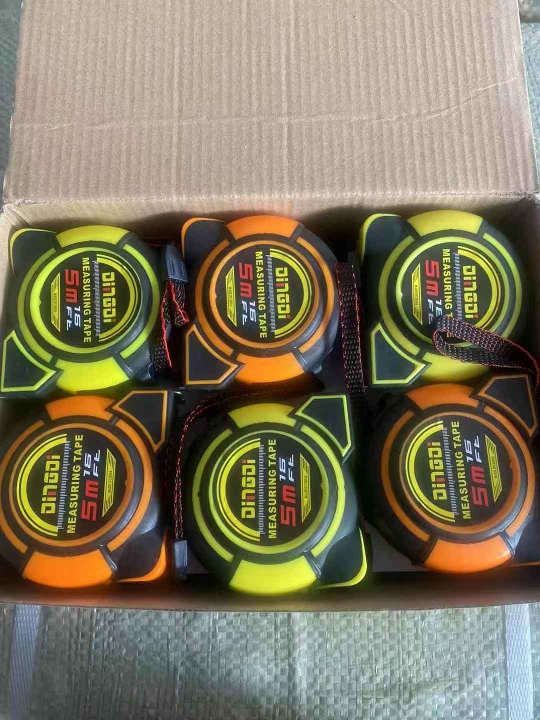 Thickened and hardened tape measure with high precision and wear resistance, measuring 2 meters, 3 meters, 5 meters, 7.5 meters, and 10 meters in both small and medium sizes Soft steel ruler