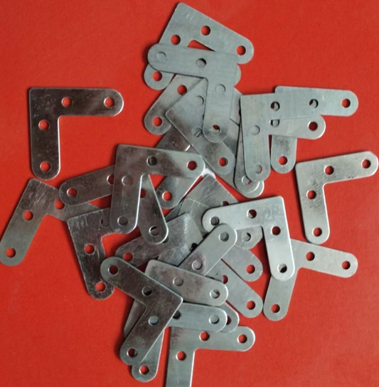Fixed corner of aluminum alloy screen window